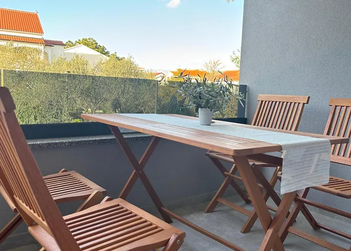 Aleksandra Apartman Vir